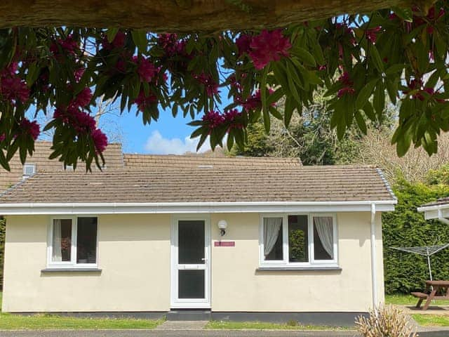 Exterior | Pencarrow - Rosecraddoc Holiday Village, Liskeard