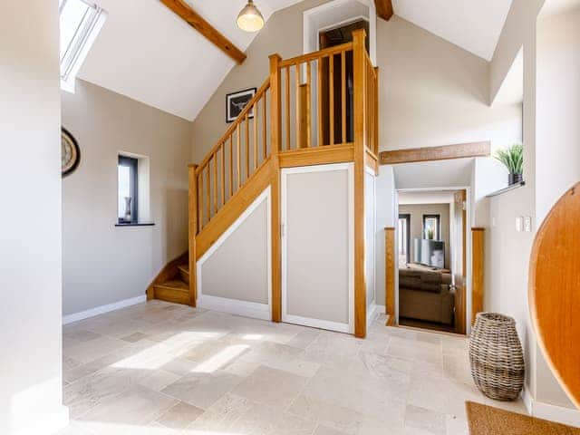 Hallway | The Old Dairy - Quarry Hill Farm, Shipton-Under-Wychwood