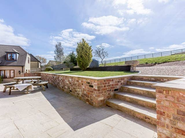 Patio | The Old Dairy - Quarry Hill Farm, Shipton-Under-Wychwood