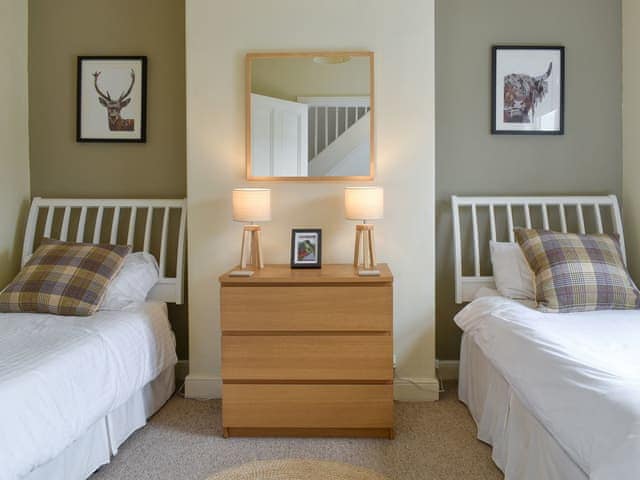 Twin bedroom | Siskin, Keswick