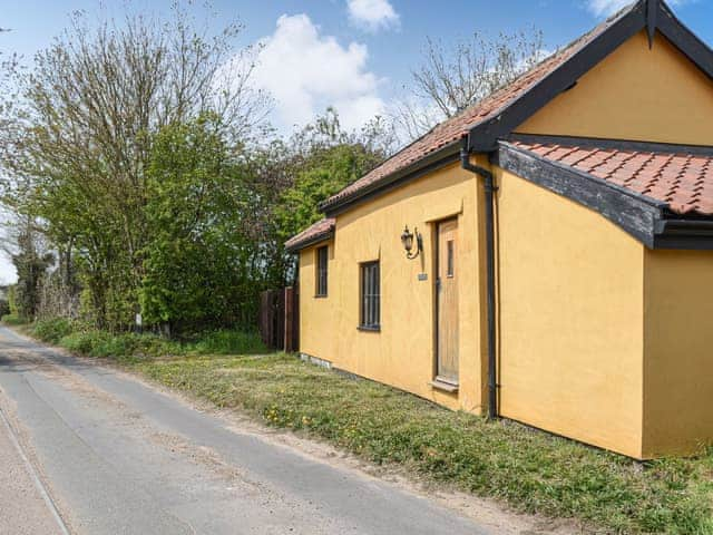 Exterior | Bradcar Farm Cottage, Shropham, near Attleborough