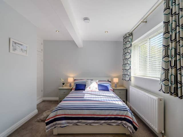 Double bedroom | Hunroe Brow - Beach House & Bay View Cottages, Reighton Gap, near Filey