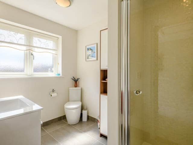 Shower room | Holly Lodge, Hemsby