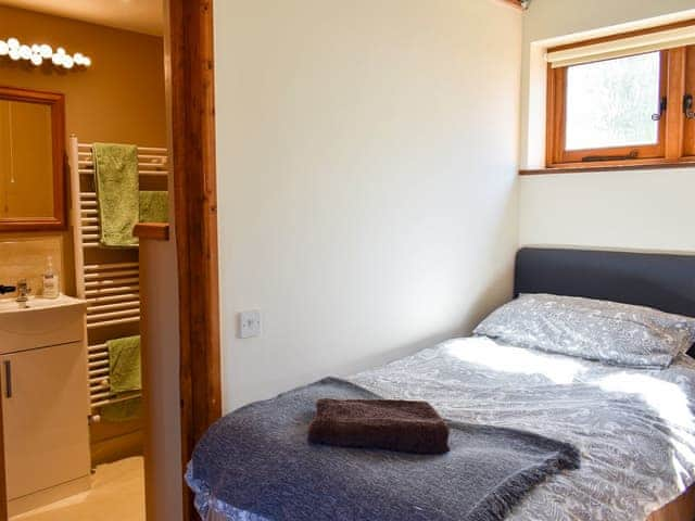 Twin bedroom | The Dairy - Compton Farm Cottages, Compton, near Chichester