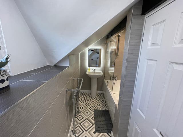 Bathroom | Woodovis Cottage, Gulworthy, near Tavistock