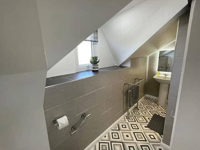 Bathroom | Woodovis Cottage, Gulworthy, near Tavistock