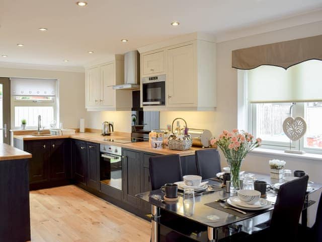 Kitchen/diner | Ingram Cottage, Bamburgh