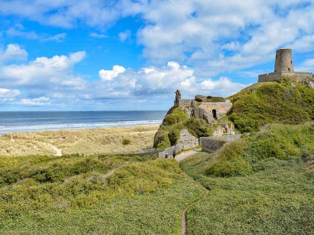 Surrounding area | Ingram Cottage, Bamburgh