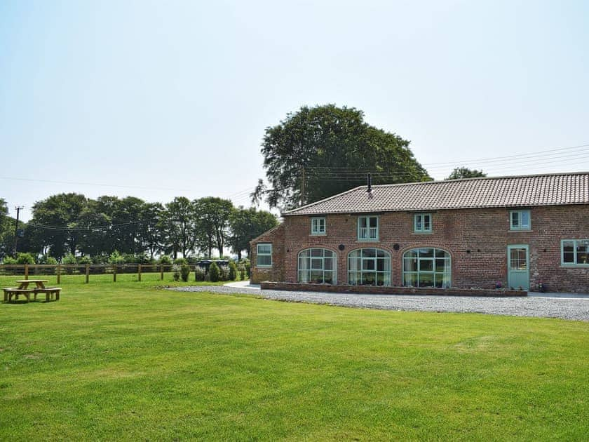 Exterior | The Granary - Chalet Farm Holidays, Langtoft, near Driffield