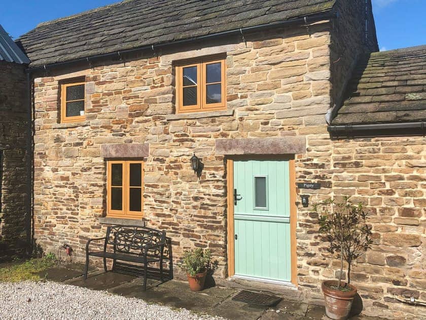Exterior | The Pigsty - Green Farm Holiday Cottages, Cutthorpe, near Chesterfield