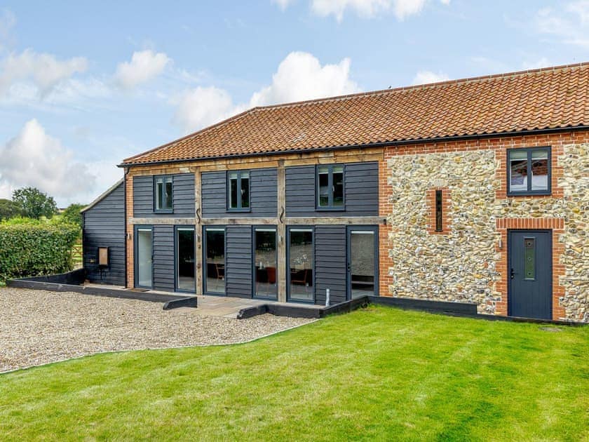 Exterior | Kestrel Barn - Goldfinch Barns, Swaffham