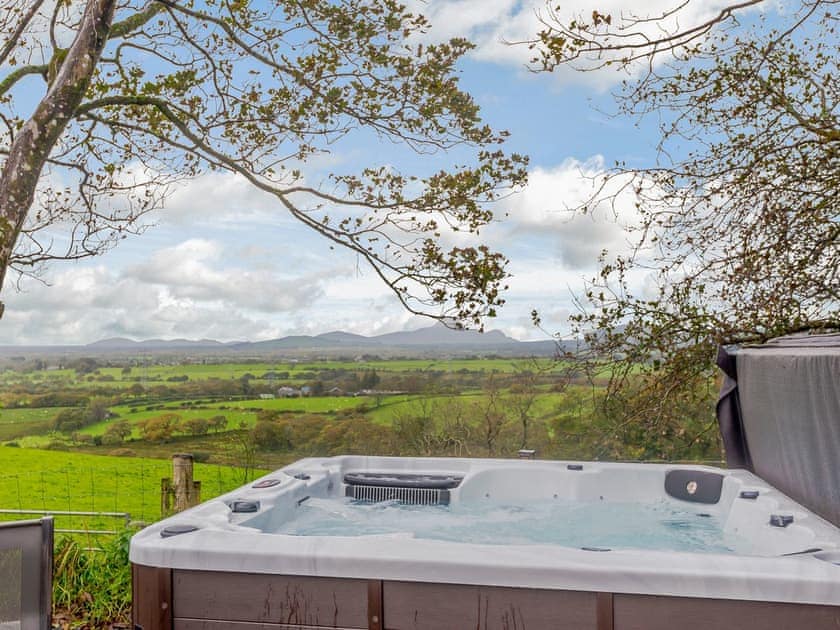 Hot tub | Dutch Barn Two - Ymwlch Barns, Ymwlch, near Porthmadog