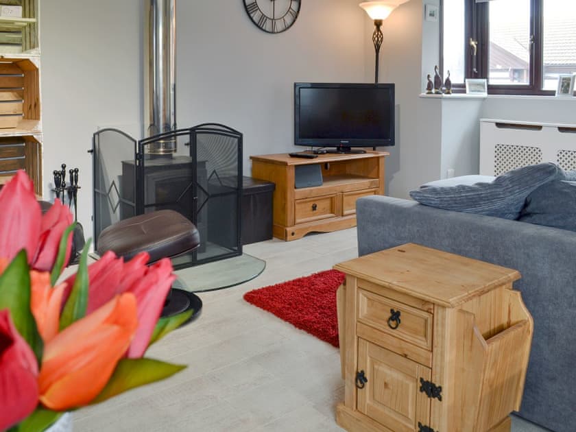 Sea Crest Ref Uk304 In Walcott Near Stalham Norfolk Cottages Com