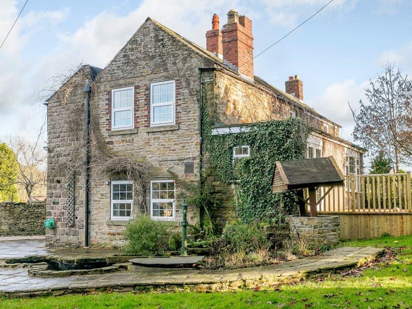 Exterior | Mill Farm Cottage - Mill Farm Cottages, Barlow near Bakewell