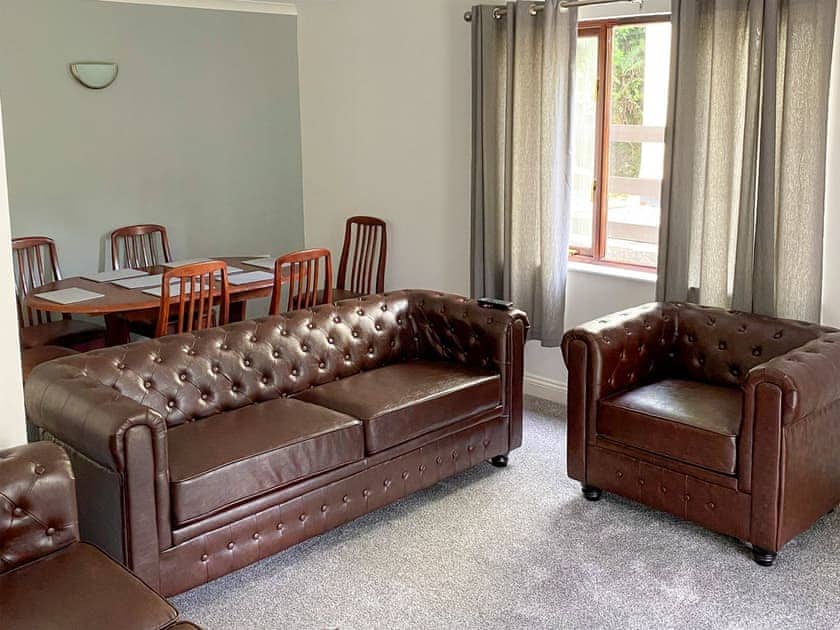 Living room/dining room | Riverbank - Rosecraddoc Manor, Near Liskeard