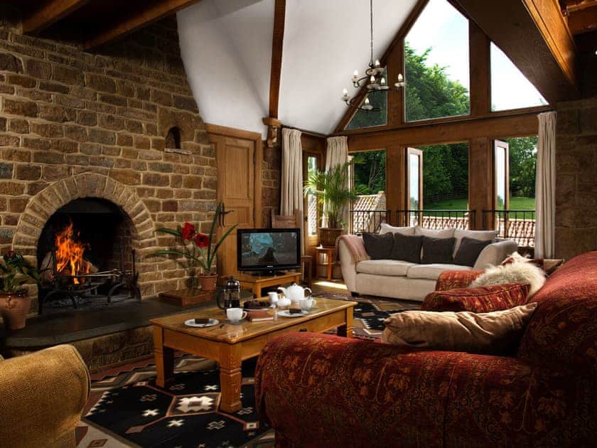 Living area | Walnut Cottage - Heath Farm Holiday Cottages, Swerford, near Chipping Norton