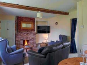 Living room | No. 7 - Yew Tree Cottages, Langham, near Holt