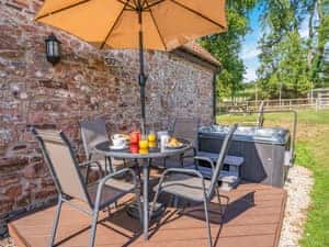 Hot tub | Court Park Barn, Chepstow