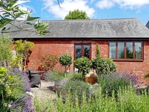 Exterior | Hop Kiln Barn, Mansell Gamage