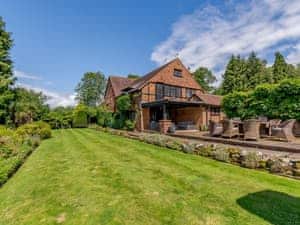 Exterior | Furnace House - Furnace Cottages, Felbridge