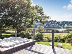 Hot tub | Chalet Du Lac, Rudyard Lake