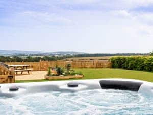 Hot tub | Jasmine Cottage, Consett, near Durham