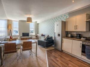 Open plan living space | Apartment 12 - Astor House, Torquay