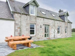 Exterior | 1 Dalbuaick Farm Cottage, Carrbridge