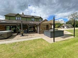 Exterior | Woodland Lodge, Bishopsoil, near Goole