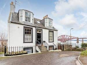 Exterior | Forth Reflections, South Queensferry