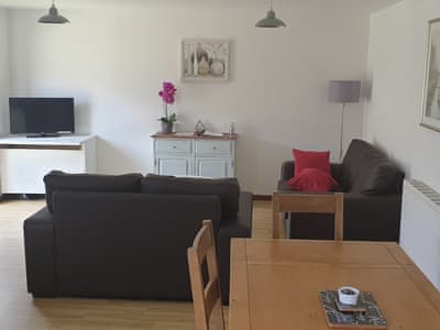 Open plan living space | Chestnut Cottage, Uckfield