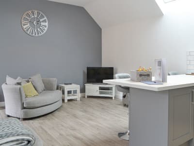 Living area | Poppy Cottage - Hoxne Cottages, Strensall, near York