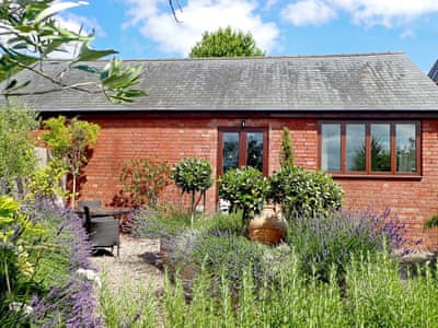 Exterior | Hop Kiln Barn, Mansell Gamage