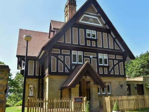 Exterior | The Old Gate House, Tunbridge Wells