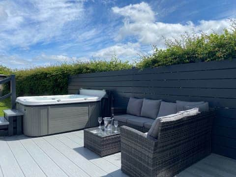 Hot tub | White Towers, Llandwrog, near Caernarfon