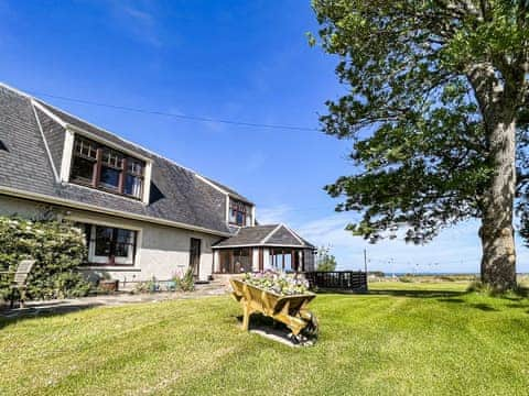 Exterior | Fourpenny Studio - Fourpenny Cottages, Skelbo, near Dornoch