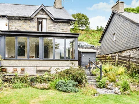 Exterior | Cae&rsquo;r Elen, Dolwyddelan