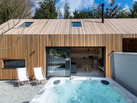 Hot tub | The Old Piggery, Stowting