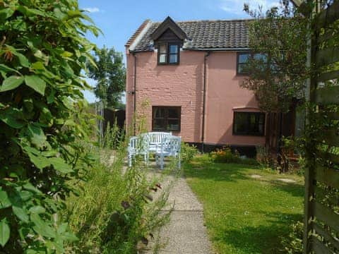 Front garden | Whipple Tree Cottage, Cratfield, Halesworth