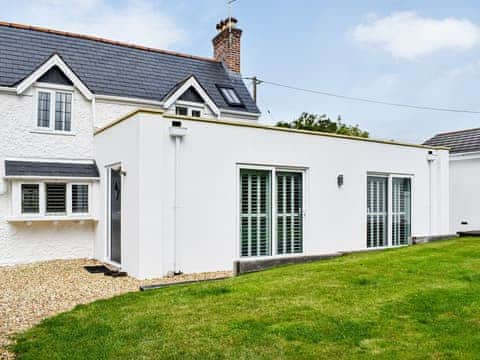 Exterior | Ivy Cottage, Christchurch