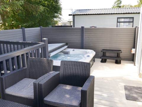 Hot tub | Sweethope Lodge - Percy Woods Golf and Country Retreat, Swarland, near Morpeth