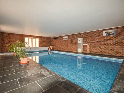 The Swimming Pool Retreat, Fontwell