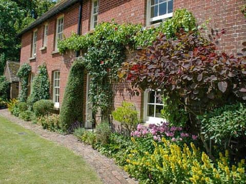 Warre Cottage, Burpham