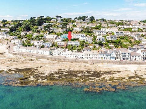 Walking distance to the beach and village | Mizzen Top, St Mawes