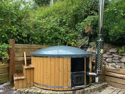 Hot tub | Rita&rsquo;s Retreat - The Beeches - The Beeches, Pulverbatch, near Shrewsbury