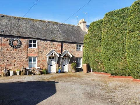 Exterior | Alexander Cottage - Alexander Place, Inverness