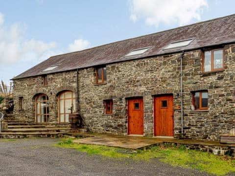 Exterior | Robin&rsquo;s Nest - Paith Holiday Cottages, Capel Seion, near Aberystwyth