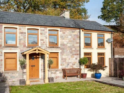 Exterior | Bryn Y Groes, Ystragynlais