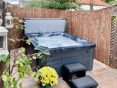 Hot tub | Well House - Bamburgh, Belford