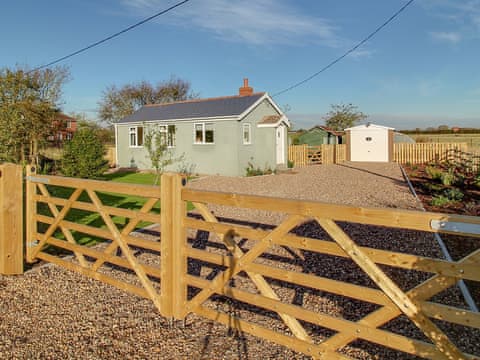 Driveway | Curlew Cottage, Thorpe St Peter, near Skegness